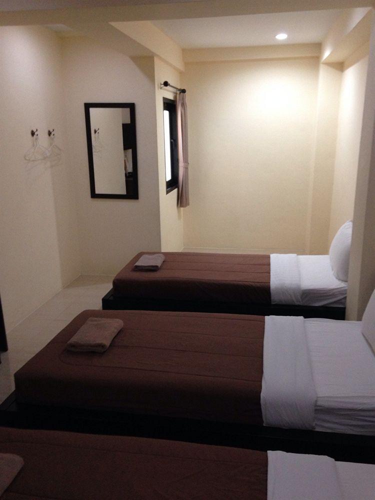 A And A Guesthouse Bangkok Buitenkant foto