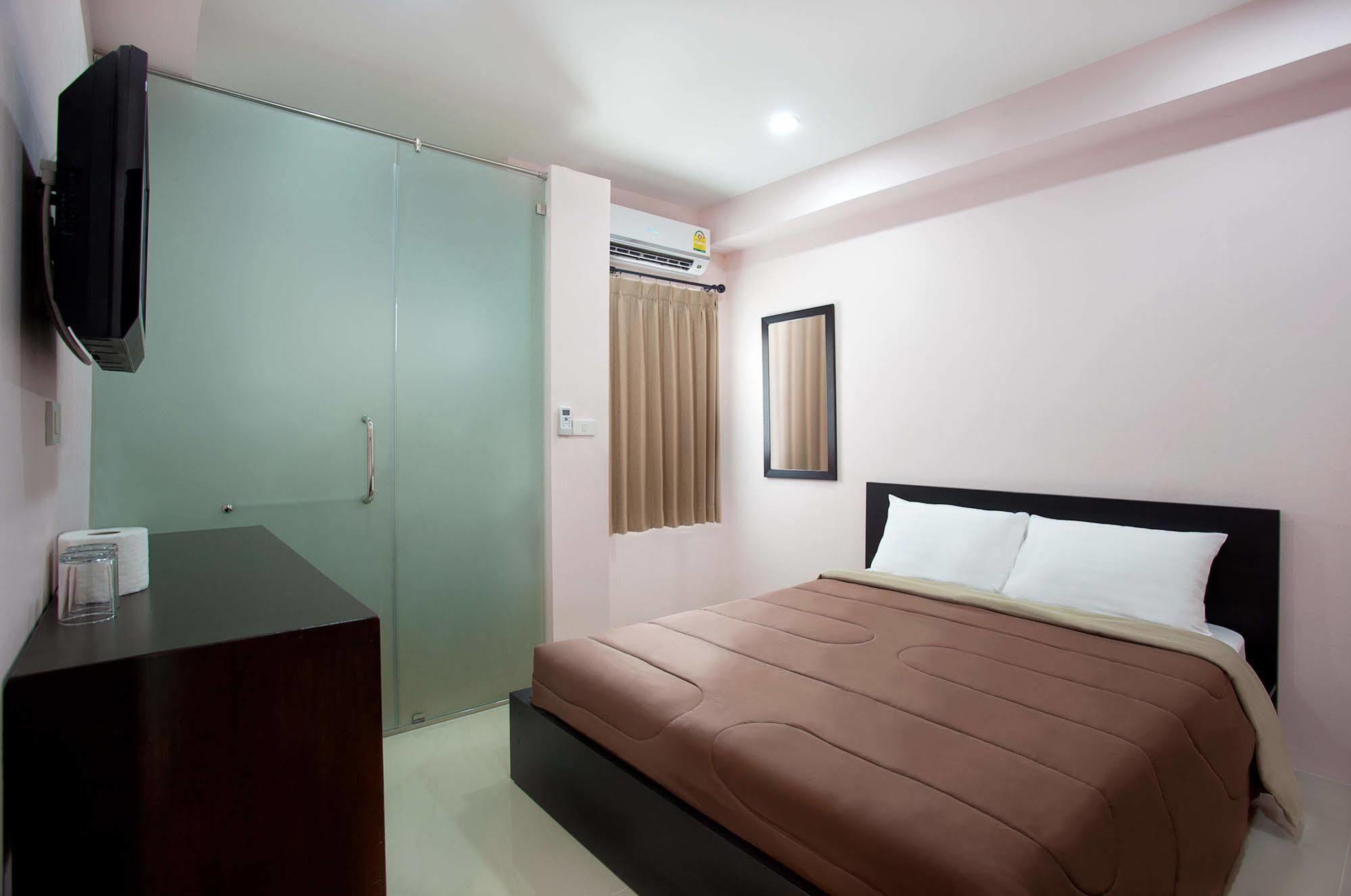A And A Guesthouse Bangkok Buitenkant foto